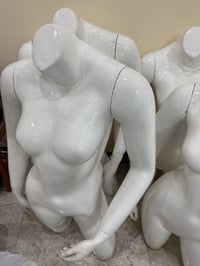 متوفر ملكانات بهذا الشكل نضافه 90 بالميه السعر 25 للتواصل على هذا الرق...