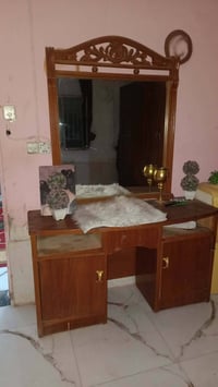 غرفة نوم خشب • تسكام