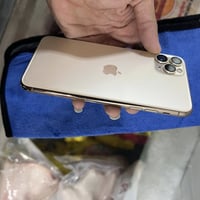 آيفون ١١ برو ماكس • بطارية ٨٢ • شاش بلاد