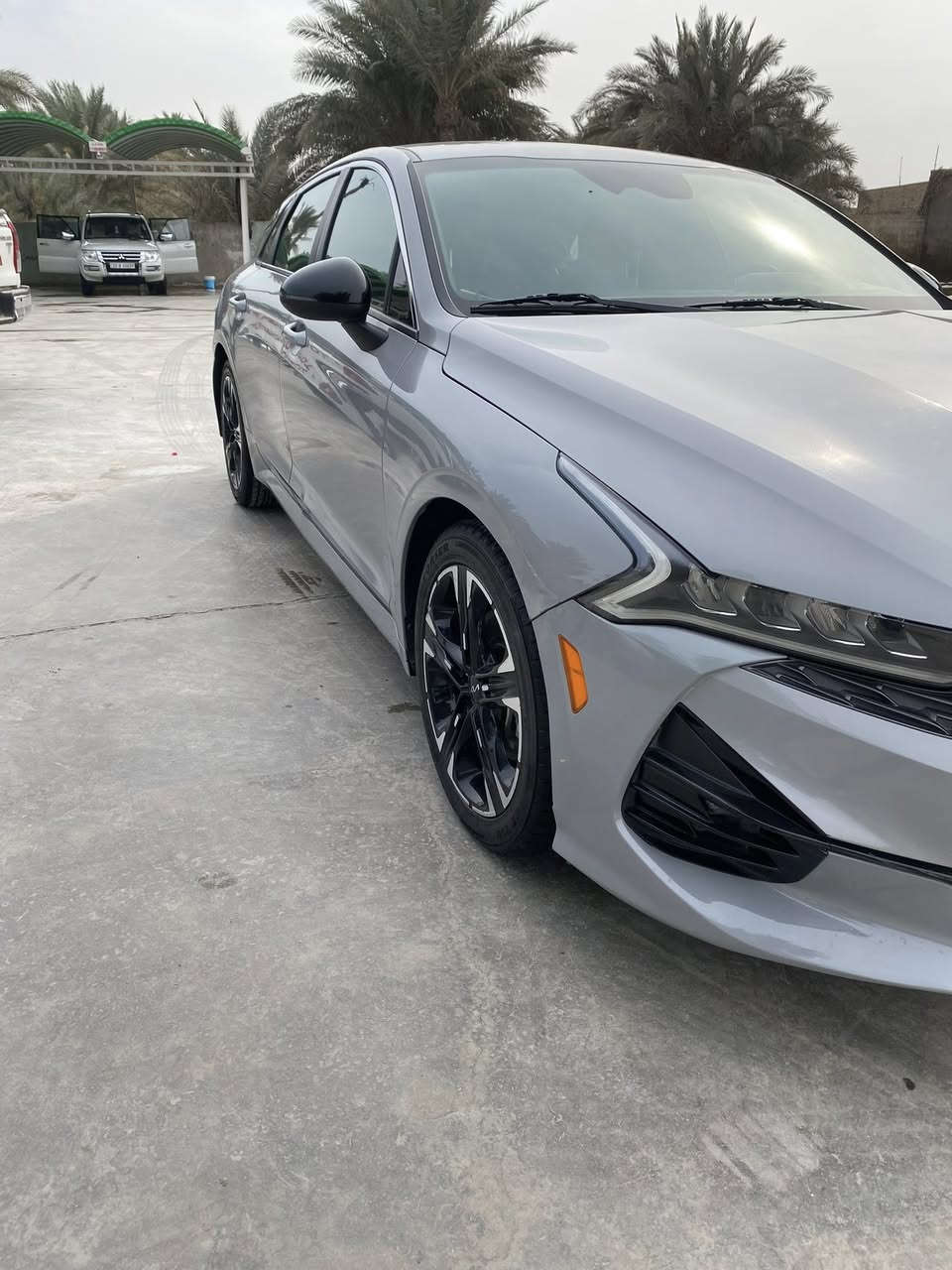 كي فايف
موديل 22 أمريكي رقم أربيل 
سياره حره مداور  ثاني يوم ماشيه ٧٣
حادثه موضح بلمنشور إرباكات سليمه 
سعر 155$ وبيه مجال بصيط 
رقم
***********
