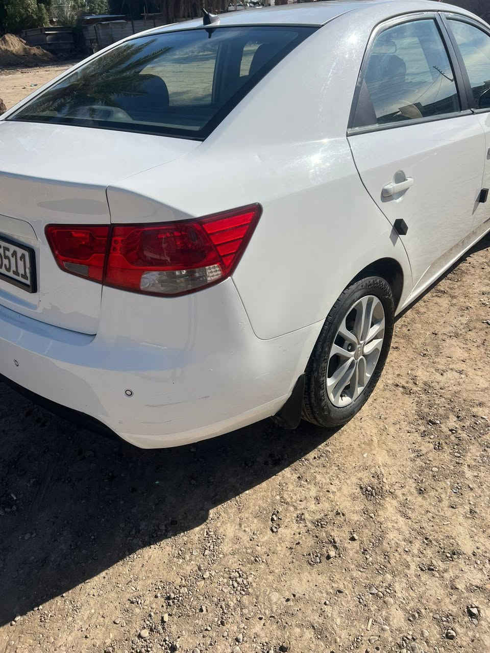 السلام عليكم سيراتو موديل ٢٠١١ خليجي رقم أربيل بسمي رقم وهزه جديد السياره بدون ضربه بيها  جاملغ الأمامي وهلال الخلفي  صبع بس محرك كير جديد  صدر تبريد كله جديد ماشيه ٩٧ سعرها ١٠٠ شده قفل مكاني بغداد *********** واتساب ***********
