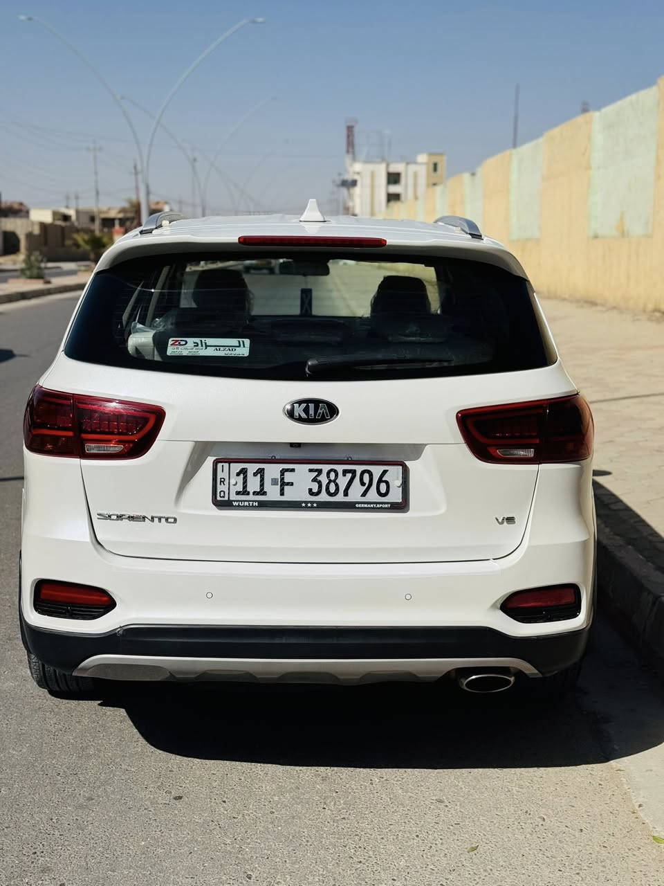 على بركة الله
سورنتو 2020 
ماشية 38 الف فقطط !!. 
بيها جاملغ خلفي صبغ وباقي السيارة كلة كفالههه 
6v
المواصفات 
كشنات كهرباء 2
صندوك كهرباء 
شاحن لاسلكي 
مرايات كهربائيه (شفط)
حساسات اماميه وخلفيه 
بردات ابواب 
سبعه راكب
وباقي المواصفات المعروفة 
رقم بغداد تحويل ثاني يوم 
السعر 245 وبيها مجال 
مكان السيارة الرمادي 
***********
