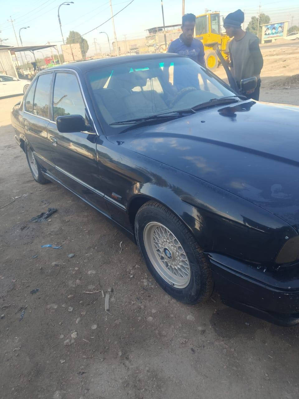 موديل 91 BMW للبيع 525 رقم صاحب السيارة *********** العنوان بابل شارع 80

