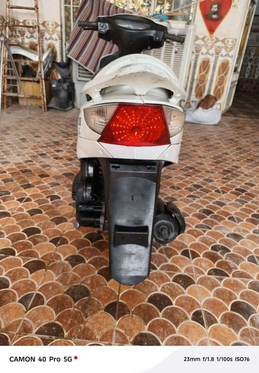 دراجه في تو موديل 13 بيه مشي خير من الله كهربائيات كله شغاله تجفيت شركه 450قفل قفل لحد يكلي على التفاصيل وشكد قفله كله تفاصيل كدامك مو شراي اعبر المنشور ***********
