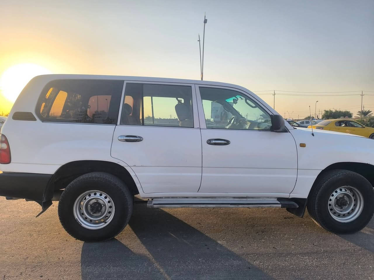 سلام عليكم مونيكا للبيع2003

ماشيه 150الف حقيقي

رقم  بصره جديد سنويه 2028

كير عادي  مكينه كاز

مكينه وكير وحداديه واكسن جديد 

تخم تاير جديد تبريد ثلج 

كفالة من الضربه صبغ عام السبب اثر جراد

رقم ***********

مكان ناصريه سوق الشيوخ 

السعر 125وبيه مجال بيع مستعجل
