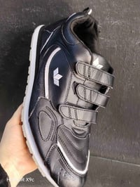 مقاس ٤٦ • جديد تقريباً • وزن خفيف