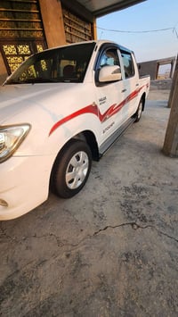 هايلكس • ٢٠١١ • بدون صبغ