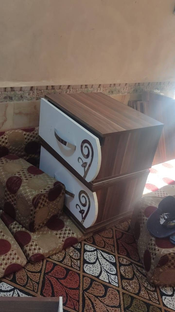 سلام عليكم غرف نوم تركي للبيع باب سلايت نضيفه كلش كامله مكمله جربايه ام نفرين جيب بنكو وحملها سعر 150 تواصل واتساب واتصال فقط ***********
