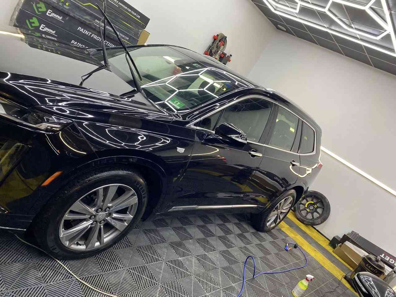 كاديلاك xT6 كتاب شهداء معفي
2023( اعلى فئه ) 6 سلندر فول مواصفات 

ماشية 28  الف ميل

رقم صاحب سيارة ***********

وارد امريكي حادث  خلفي جاملق صبخ + جنطة تبديل

فول رادارات تفاعلي  امامي وخلفي وجانبي 

شاشه لمس اوتو كار بلي ( وايرلس )  

شاشه لمس + ماوس

ستيرن كهرباء + تدفئه

خروج عن المسار

ربط المركبه بنظام wfi تحكم عن بعد

حساسات امامي وخلفي 

سستم صوت (  بوس ) 

شاحن وايرلس

3 قطع تبريد مناخ منفصل 

مقعد السائق خزن ميموري

تدفئه وتبريد بالمقاعد الاماميه 

تدفئه بالمقاعد الخلفيه

المقاعد الخلفيه منفصل vip

ومقاعد الصف الثالث كهرباء فتح واغلاق 

لايت 3 عدسات ترحيب

ترحيب شعار كاديلاك عند اللاقتراب

يدات ابواب نيكل + اناره 

صندوق كهرباء ( فتح واغلاق بالحركه )

السياره جاهزة  وكلشي بيها يشتغل بدون اي نقص بغداد شارع فلسطين 

السعر 260

رقم صاحب سيارة ***********
