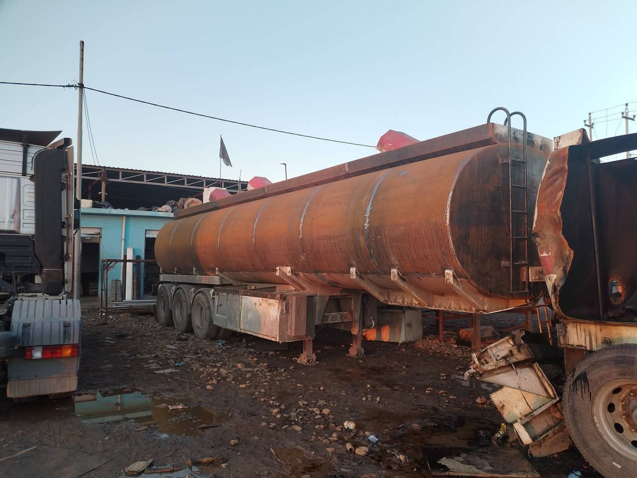 رضوان حداد تصليح الصهاريج والبوديات موصل صناعه بازوايا ***********، ***********
