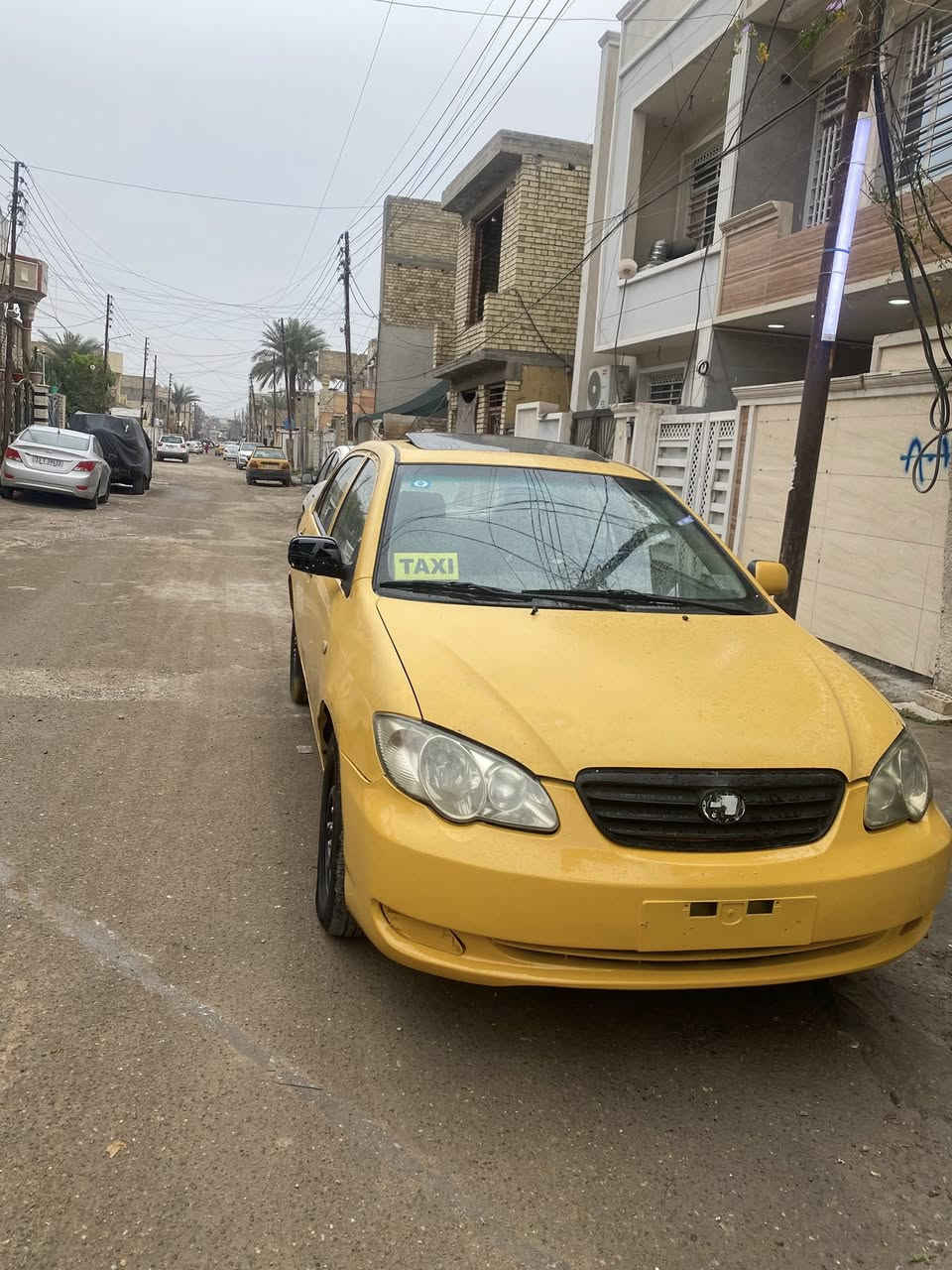 السلام عليكم
بي واي دي f3موديل 2013 للبيع 
كير ومكينه مكفولات 
تدفئه تبريد ثلج ❄️ مكفولات 
مصفره هيئه وغرامه السنويه 2027
السياره باسمي تحويل ثاني يوم 
شاشه شغاله وسستم سماعه حلوه
فتحه بيها شغاله
الداخل الغرفه مالتها جديده 
مكان السياره حي الجهاد 
الرقم ***********
***********
السعر 44وبيها مجال للشراي
