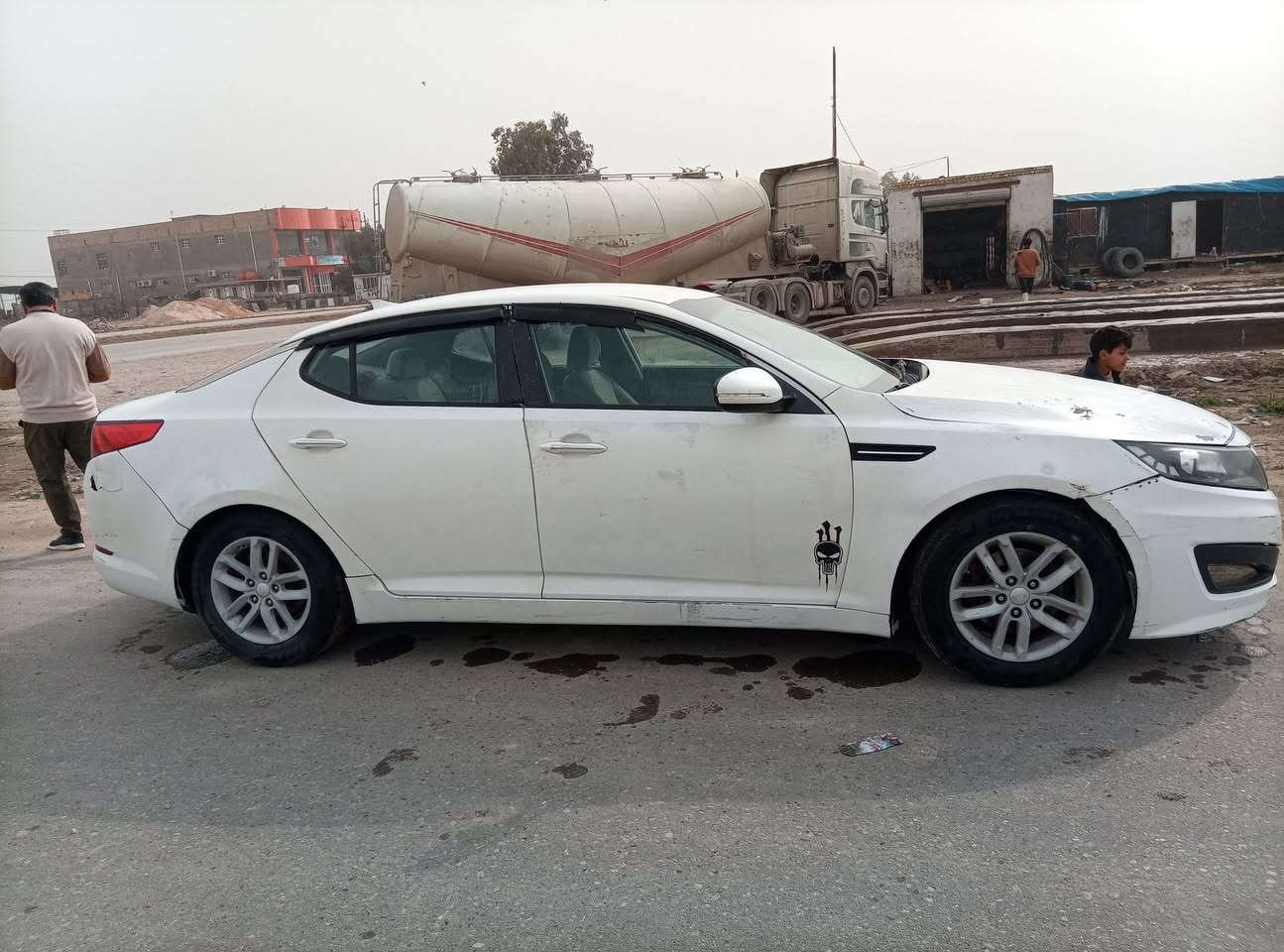 كيا اوبتيما موديل 13بيه باب عكس السائق ميدل السياره لونه صدفي بيه جراد يرادله صبغ حزام قطره معجون مابيه كير مكينه كفاله حداديه نص عمر مشروع وطني السياره فول عدى البصمه والفتحه وارد امريكي مكانه بابل القاسم ع السعر 82وبيه مجال ***********
