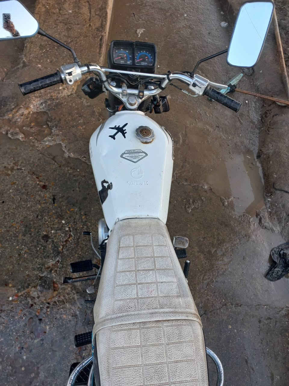 سلام عليكم دراجة للبيع مكفوله كفاعامه ٤ كير مكينه خير من الله سعر٤٠٠ وبيه مجال  لل طيبين عنوان بغداد دوره ابو دشير. رقم ***********
