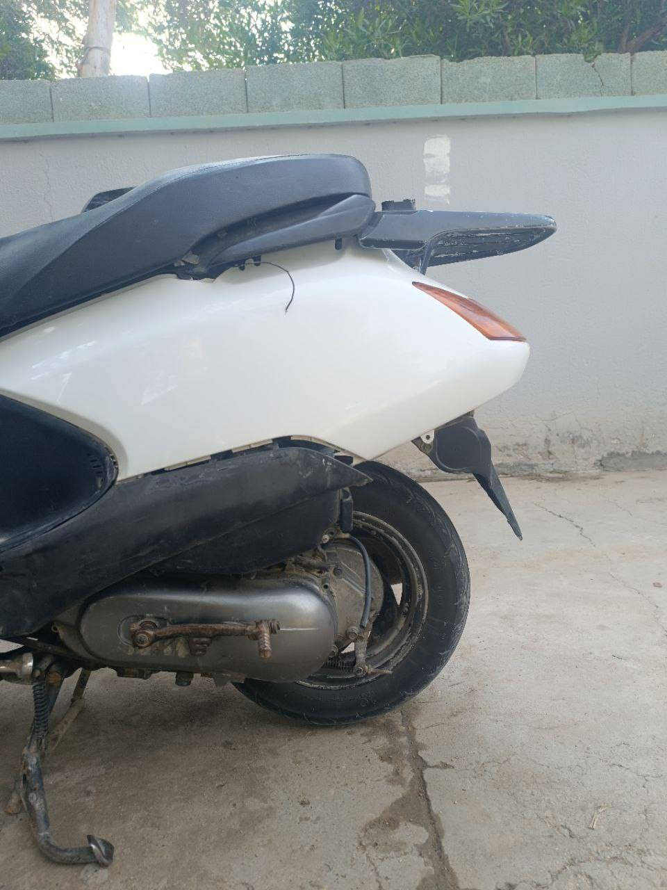 سلام عليكم دراجه سبيسي ياباني للبيع
درجه مرتبه شوي بيها تعديلات بسيطه ققل جنطه موجود قفل ستيرن موجود ستان صفح مرايات سعر 475 وبيها مجال 
رقمي *********** بي واتساب
