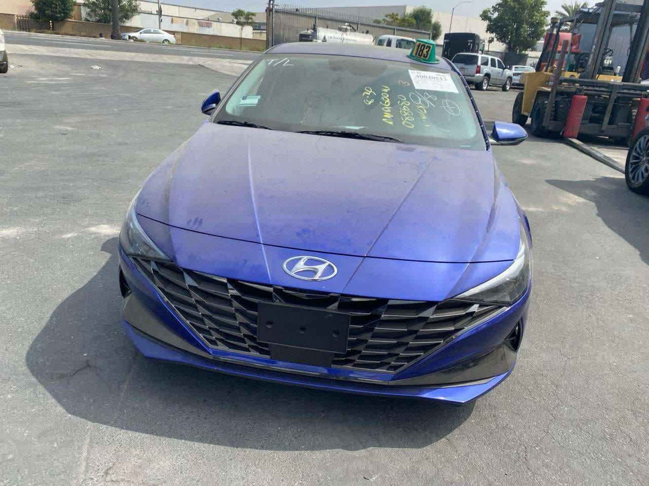 سلام عليكم
النترا ٢٣ وارد أمريكا هايبرد فول مواصفات بدون صبغ بدون أيرباك حادث جاملغ خلفي خفيف بارد فقط موضح بالصور كامله من كلشي أمانة الله ورسوله فلس واحد متصرف عليهه ماشيهه حاليا 27الف كم مكاني كاظميه أو شالجيه
السعر 170$ رجاءا أخواني كلشي أكو بالسوگ ألى يشوفهه غاليه و متعجبه يعبر المنشور ويسوي فضل 
*********** واتساب
