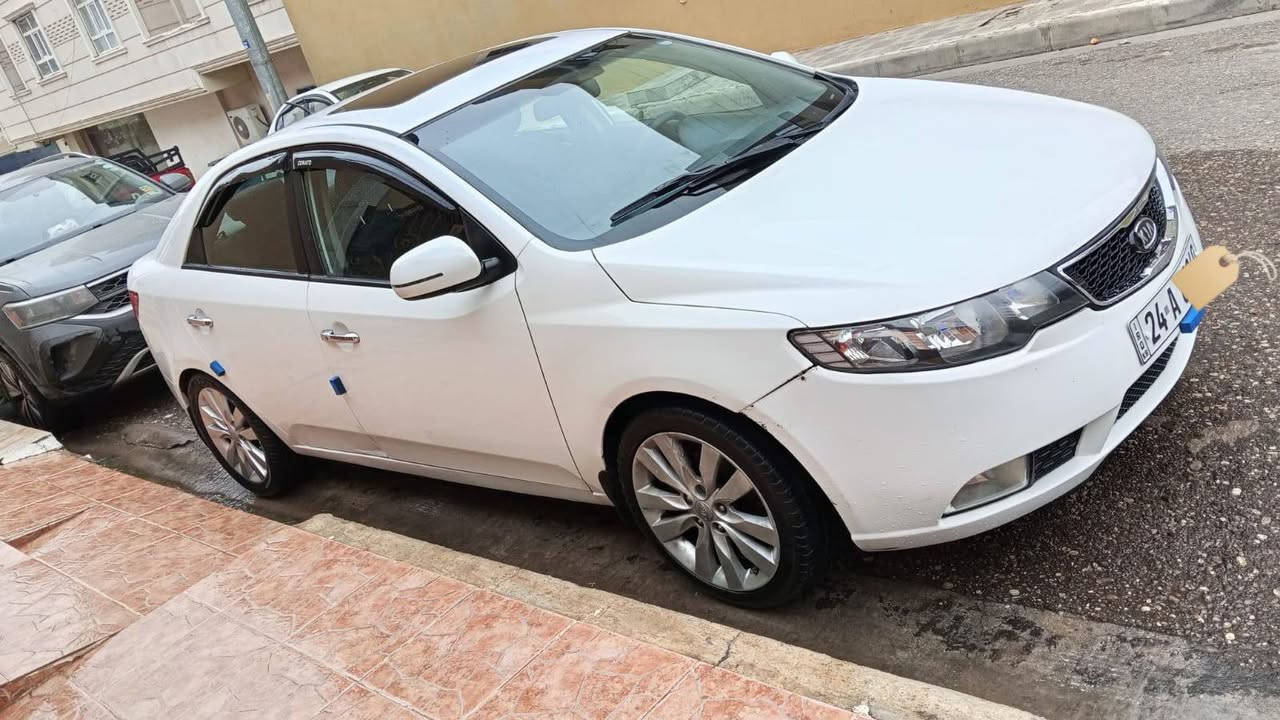 السلام عليكم
سيارة سيراتو 2011
فول موصفات
سلايت 
تحكم سرعه 
5 تايرات ويلگب مع السبير
رقم و سنويه جديد
گير و مكينه اب شرط
غرامة 100الف 
سيارة بيها دعم  صغيره صفحة النفر مع تعديل شاصي شبر و اب شرط 
صاحبه محتاج يبيع
السعر $90  و مجال قليل
إذا شراي اتصل على رقم
***********
