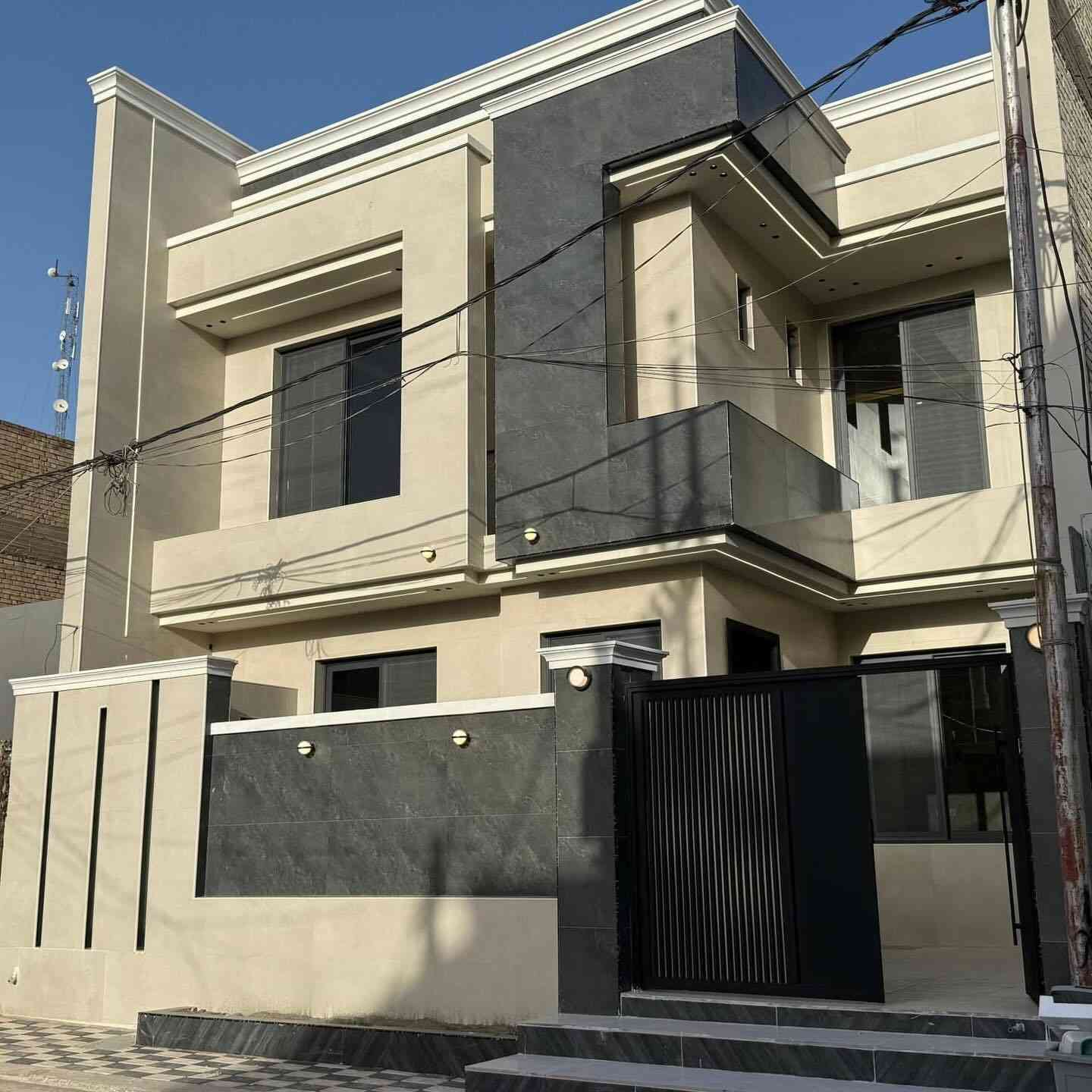 دار للبيع بالنجف حي الغري / حرف T
▪️
 ((عرض جديد من مكتبنا ))
▪️
 دار للبيع مساحه 200متر طابقين جديد vip 
▪️
 حي الغري مكان مميز جدا.الدار يحتوي على ⏬
.
🔷غرف نوم. عدد 4 نظام سويت 

🔷استقبال + صالة 

🔷مطبخ حار +بارد 

#السعر خاص 😇

للمزيد من التفاصيل على الدار خاص او مرجعه المكتب 
-———————————————

 تفاصيل البناء ⏬⏬⏬⏬⏬

✨ الاساس رفت
✨ حدادية المنيوم تركي دبل جام 
✨بناء كله  9 انج 
✨منضومة سبالت + كاميرات مراقبة +
✨الابواب خشب صاج  درجة اولا
✨جبس بورد  نظام المودرن+ سحبات 
✨منضومت غاز 
✨ الدار مجهز  خط مولد 
✨ماطور ماء + فلتر ماء +خزان ماء + سخان+  مغاسل

.
.
▪️
 للاستفسار أكثر يرجى الأتصال أو المراسلة

او مراجعة المكتب :النجف الأشرف
▪️حي السلام سايدين أبو دجاج

 بالقرب من مول دولمة او عالم التسوق 🌏👇

  مكتب بغداد للعقار والمقاولات 
 ▪️*********** _  واتساب اتصال 

▪️*********** _اتصال ☎️

▪️*********** _

▪️***********

  نستقبل_كل_العروض_العقارية

أهلا وسهلاً بكم ❤️

________________⤵️______________ :

مستعدون للتنفيذ البناء الدور حسب الطلب ❗

 لدينا_كادر هندسي متقن والخرائط الحديث 

  تصميم - تنفيذ - اشراف - مقاولات - عامة 
__________________________
.
.
.
.
. __________________________
احصل على عقار أحلامك معنا، نحن مكتب عقاري موثوق، ومتخصص في تلبية احتياجاتك السكنية والتجارية 💜
.
#النجف #اكسبلور  #فولو #عقارات
