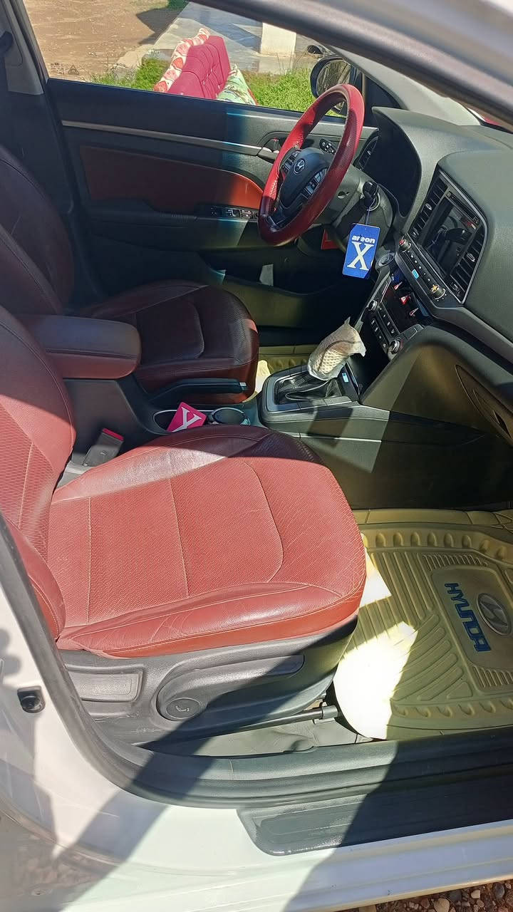 انتره ١٧ خليجي (ايراني) مكفوله
سعر ١٧٥ وبيه مجال 
المكان الرمادي 
رقم هاتف ‏‪***********‬‏
