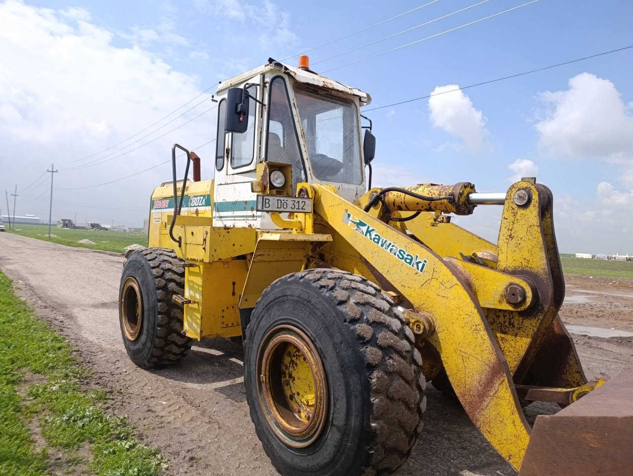 البیع شغل کاوسکی وارد یابانی حجم 80 مودیل 1997 کیر محرك بمات کلبشی بشرت  شفل جوە شغل مابی صبغ ***********
