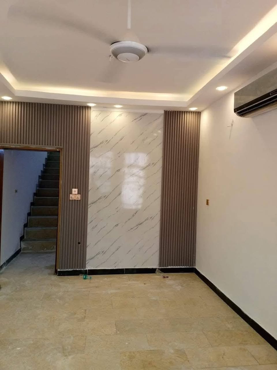 السلام عليكم خلفه متفرغ من الناصريه   لعمل كافه الاصباغ   وترميم المنازل  للاستفسار مراسله الحساب او الاتصال *********** ناصريه فقط
