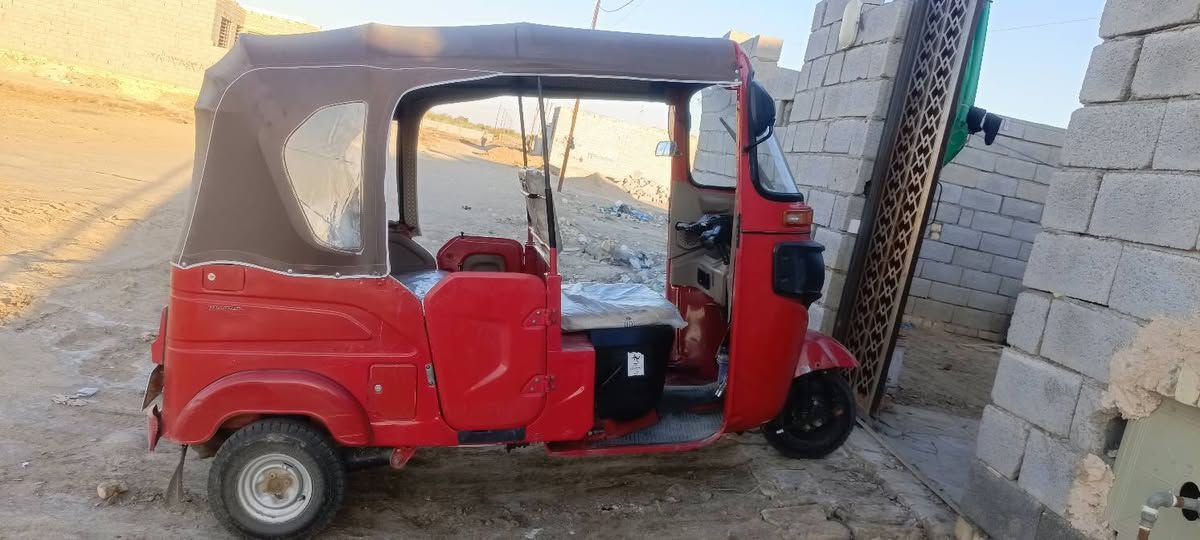 تكتك مديل22 مكفوله من ضربه وصبغ بيه شخوط ناعمه مكينه وكير وكشر كفاله تخم تاير جديد جادر جديد مكان الناصريه مركز السعر خاص او اتصال وتدلل ***********
