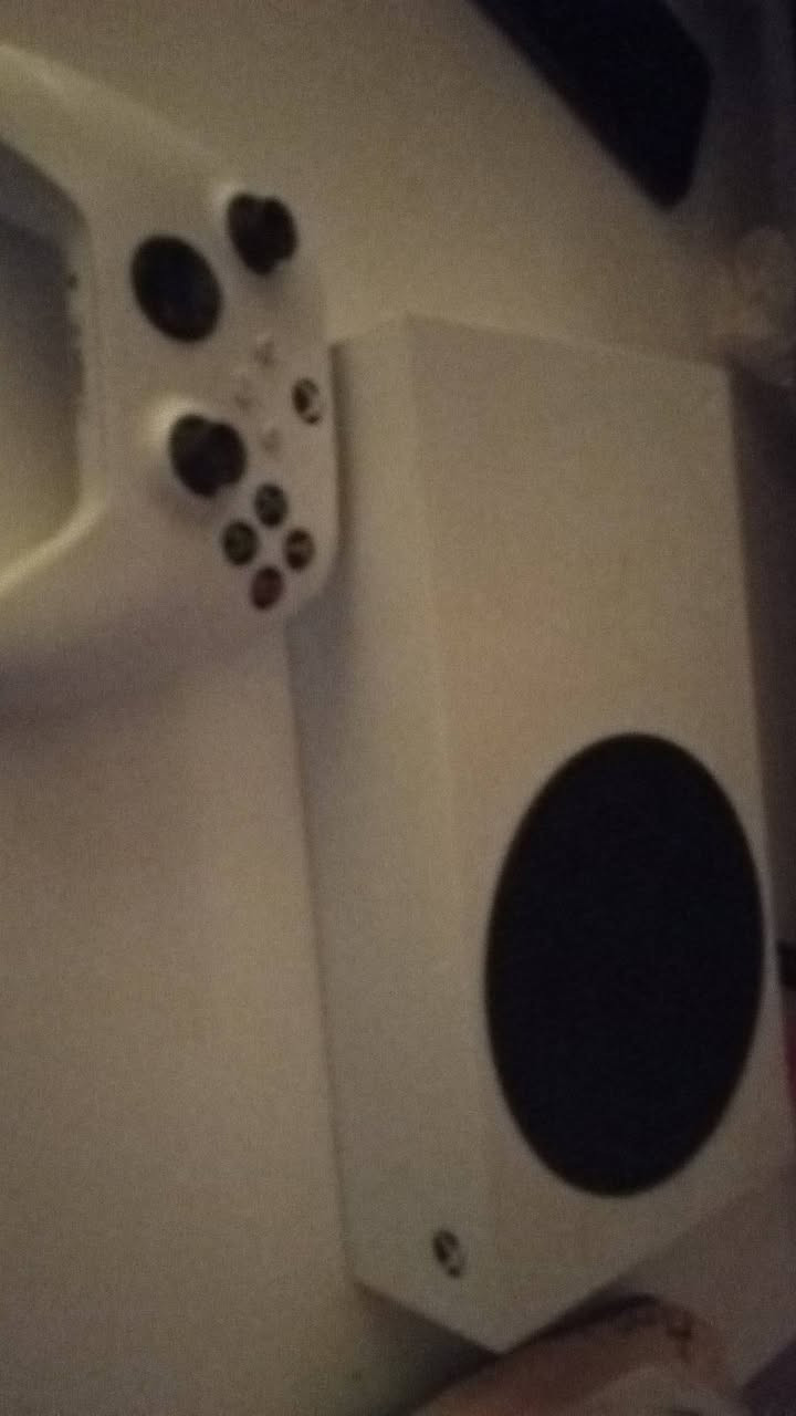 السلام عليكم عندي اكس بوكس سيريس اس حطب ابيعه
بسعر  60 الف فقط  مع ملحقاته الكامله مااعرف شبي ميشتغل


**إذا كنت صاحب هذا الإعلان وتريد حذفه لأي سبب، رجاءا أرسل رسالة إلى الدعم الفني**