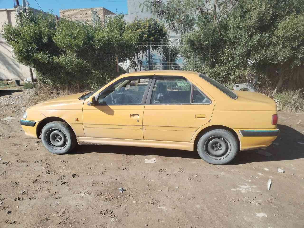 مديل 2015 رقم بغداد بأسمي سنوية لل30 والهزة قبل اسبوع صاعدة مصفرة هيئة وغرامة ودافع شهرين هيىة ومجدد وصل الخط مكينة وكير فرنسي تبريد شغال حدادية 70٪ بيها حالوب قليل سعرها 30 قفل من الاخير فقط الشراي يتصل *********** مكان السيارة ديوانية
