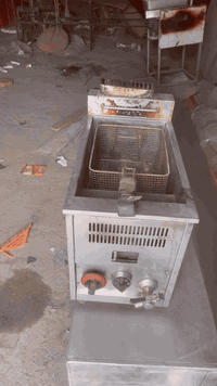 قلايه فنكر ٣ مدافع اخت الجديده مشتغله شهرين  العنوان بغداد السعر 250 ا...