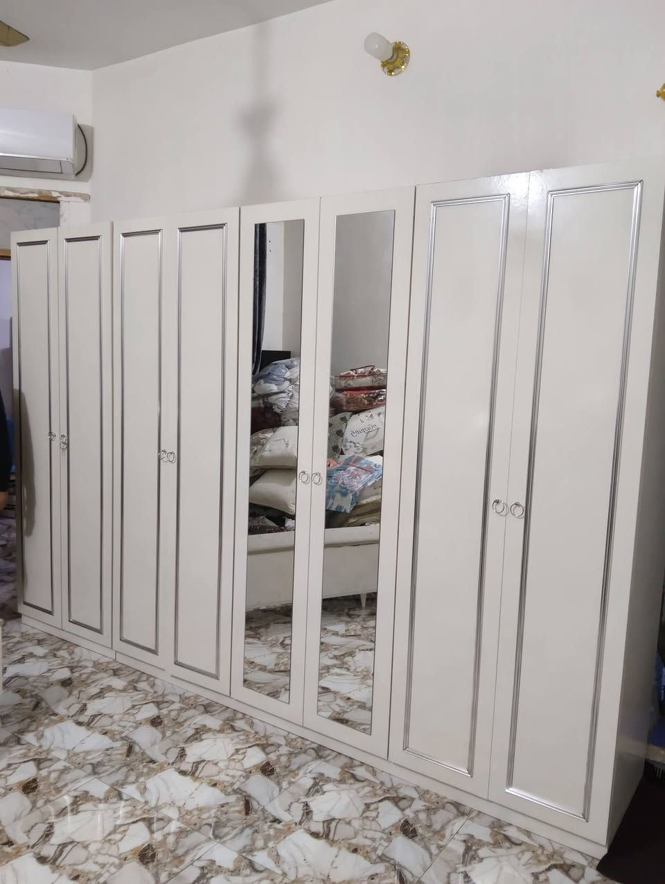 غرفة ترکية نضيفه لوك 10 قطع وبيه كنتور اضافي مال طفل وبرقي جوي حديد وصبغ حراري وسرير  مخزن وكنتور ابواب السعر 775 وبيه مجال بسيط اتصال علا الرقم//***********//***********// مكان فلوجه
