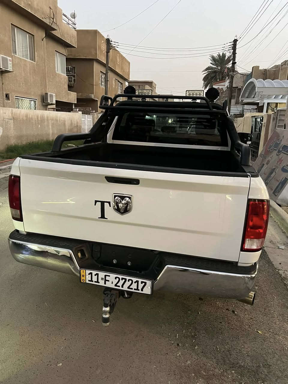 السلام عليكم دوج رام كلاسك موديل ٢٢سياره جاهزه كيرومكينه  كفاله مصروف عليها شاشه جبيره بلاجكتورات امامي خلفي ممتواجد ع فيس اتصال ***********
