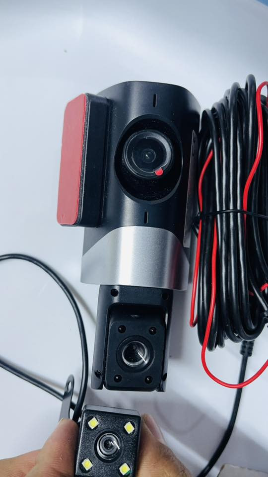 سلام عليكم داش كام تصور امامي خلفي مع كامرة دوارة تصوير سهله بل تركيب سعر 40توصيل كافة محافظات واتساب ،
***********
