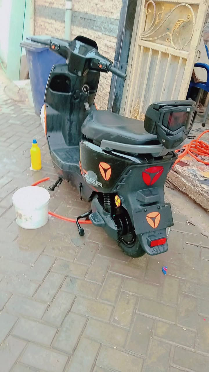 سلام عليكم  شباب دراجة شحن  البيع  ماصالي شهر من مشتريهة خمس بطاريات دراجة جديدة  اسم الدراجة جيتي  30السعر مليون ونص  ***********
