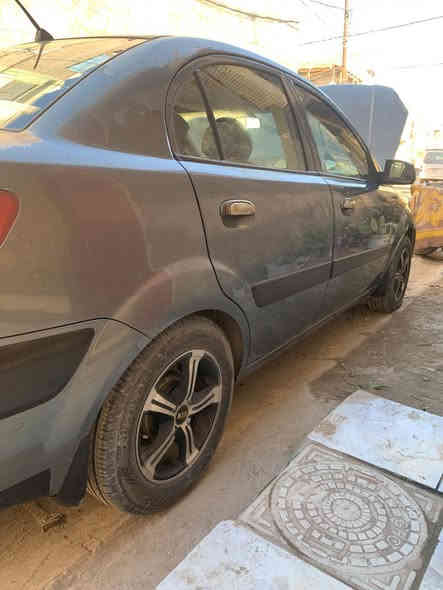 سلام عليكم كيه ريو موديل 
٢٠٠٦ سيارة نضيفه بيه طخات بسيطه معدلات عل بارد محرك ١٦٠٠ جديد بيع او مراوس بصفره حديث معه.الفرق يتصل *********** السعر ٧٥ بيه مجال

