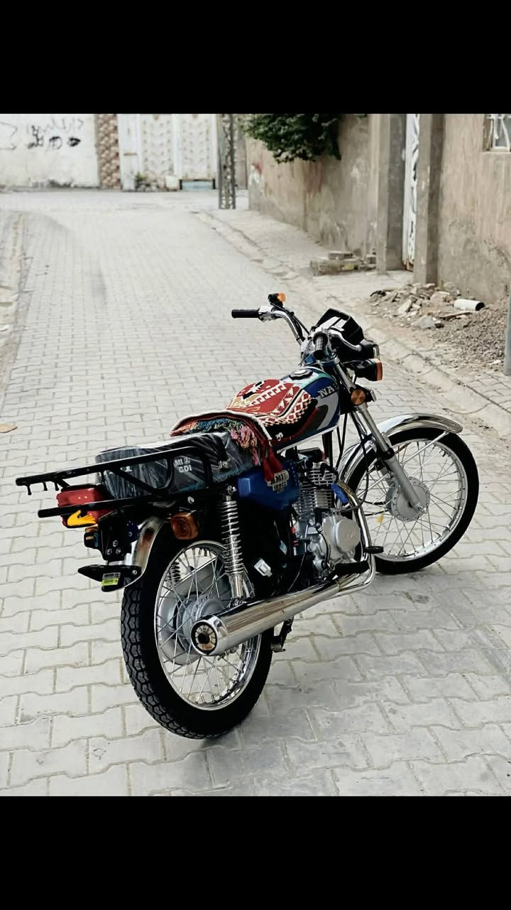 سلام عليكم دراجه ايراني اصلي للبيع سعر خاص او علرقم تفاصيله***********
