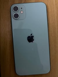 ايفون 11عادي بطاريه 98بلاد ما داخل صيانه لل استفسار 07864707089