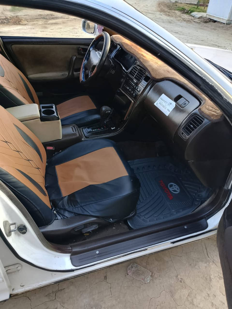 السلام عليكم 
مارك نفخ موديل 93 
تدفئه تبريد شغال كير مكينه مكفولات تخم تاير جديد باتري جديد شاشه داخل جلد كهربائيات كلها شغاله محرك ونجي كفاله عامه بدون ضربه بدون صبغ كير محرك شرط سياره جاهزه بدون نقص تشغل وتطلع رقم ديالى سنويه لـ28 شرط تحويل 
مكان ديالى بعقوبه
تقاطع القدس
***********
