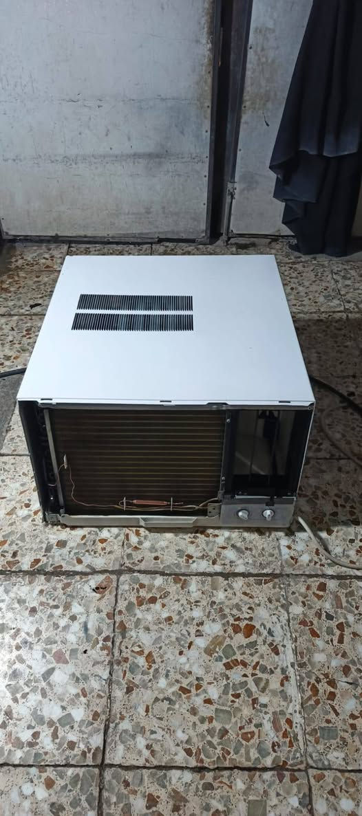 مكيف كري الطويل  طنين غاز 410 تدفئة تبريد بلادي قرص الشركة ماداخل تصليح استعمال قليل نظافة 95 بلمية اخو الجديد السعر 350 مكاني بغداد حي الامين ***********
