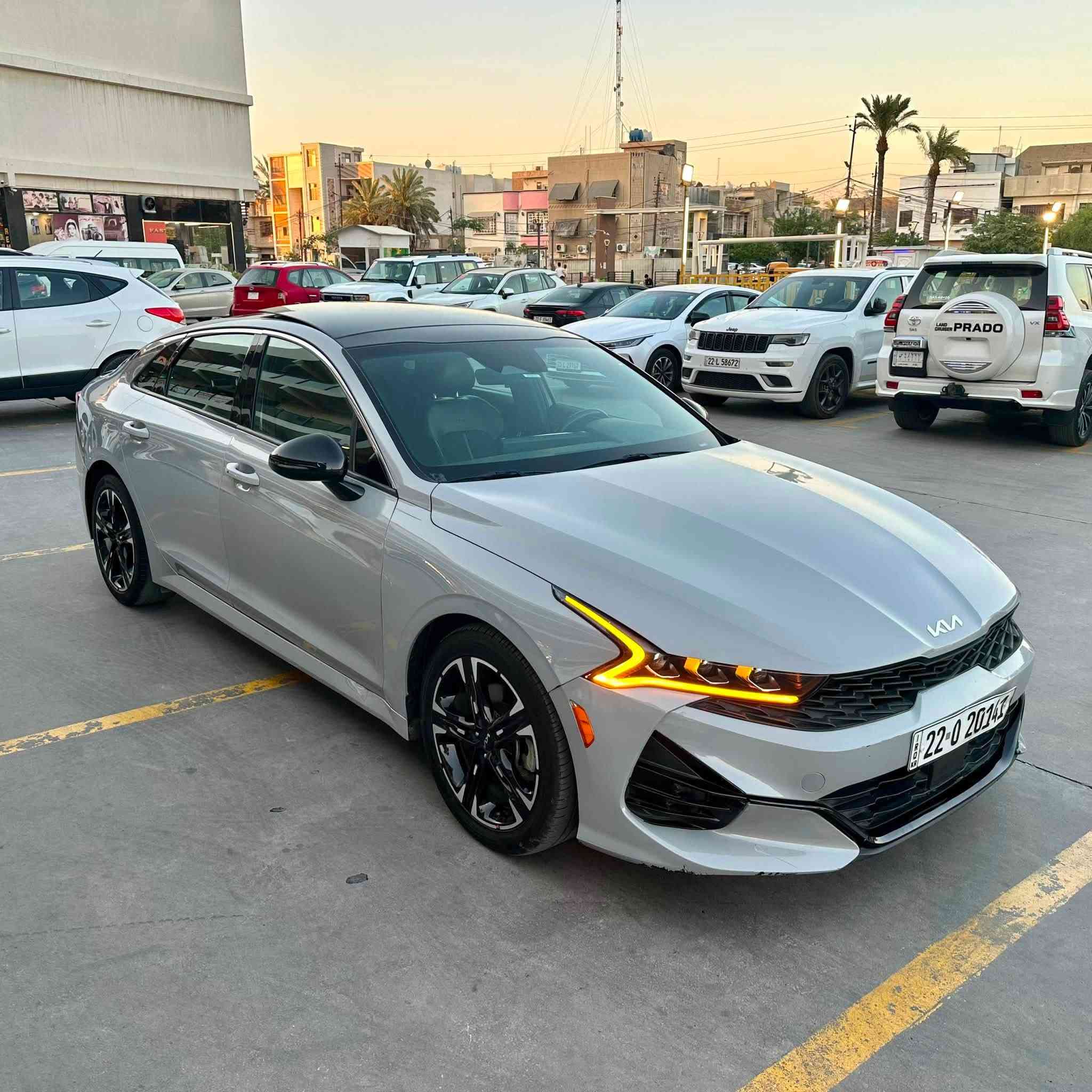 KIA K5(وارد امريكي)
سنة الصنع :- 2023 
لوحات التسجيل اربيل سنوية مجددة 2030
عداد المسافة :- 31000 mi 
فئة السيارة :- GT line 
حجم المحرك :-1600 تيربو
السعر :-19.300$ قابل للتفاوض 
العنوان :- الكرخ / حي الخضراء 
الأضرار كما في الرابط أدناه ⬇️
https://bid.cars/en/lot/1-64231655/2023-KIA-K5-5XXG64J28PG216160


**إذا كنت صاحب هذا الإعلان وتريد حذفه لأي سبب، رجاءا أرسل رسالة إلى الدعم الفني**