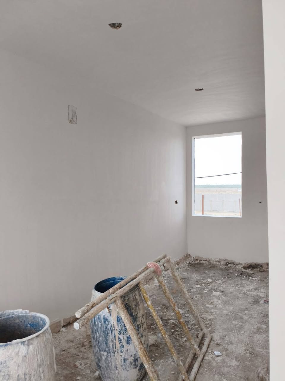 سلام عليكم خلفه لباخ عمل هندسي  سمنت جص بورك واجهات ديكورات متفرغ ***********
