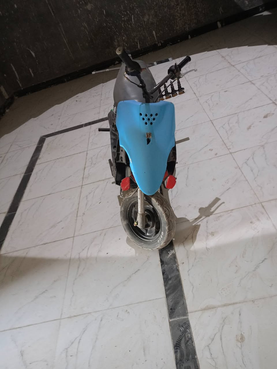 السلام عليكم دراجه تسع زروف للبيع مكان القرنه 
شراي يتصل رقم الهاتف 
***********
