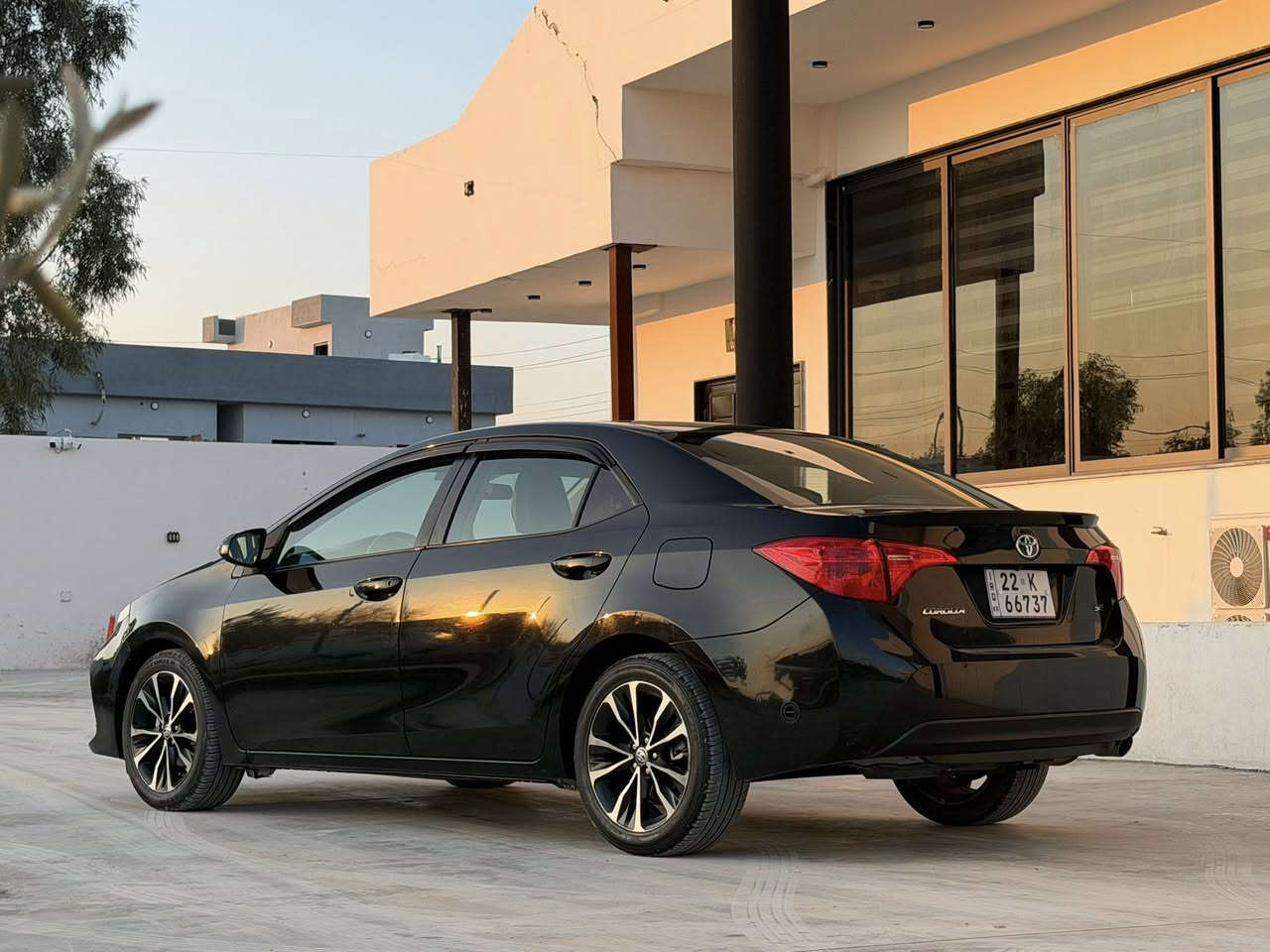 كورلا 2019 SE
جاملغ تبديل شركة وبنيد مصبوغ صور الحادث موىرفقة مع الصور 

ايرباك سليم ✅
كشنات جلد 
شاشة 
كامرا
رادار امامي

ويل كب كروم تخم تاير جديد 

مثبت سرعة
نظام سبورت 

كشنات جلد  
شفتات استيرن
لايت زنون بلادي
ويل كب كروم 

السيارة في بعشيقة 

‭0770 335 4422‬

‭0751 040 8643‬
