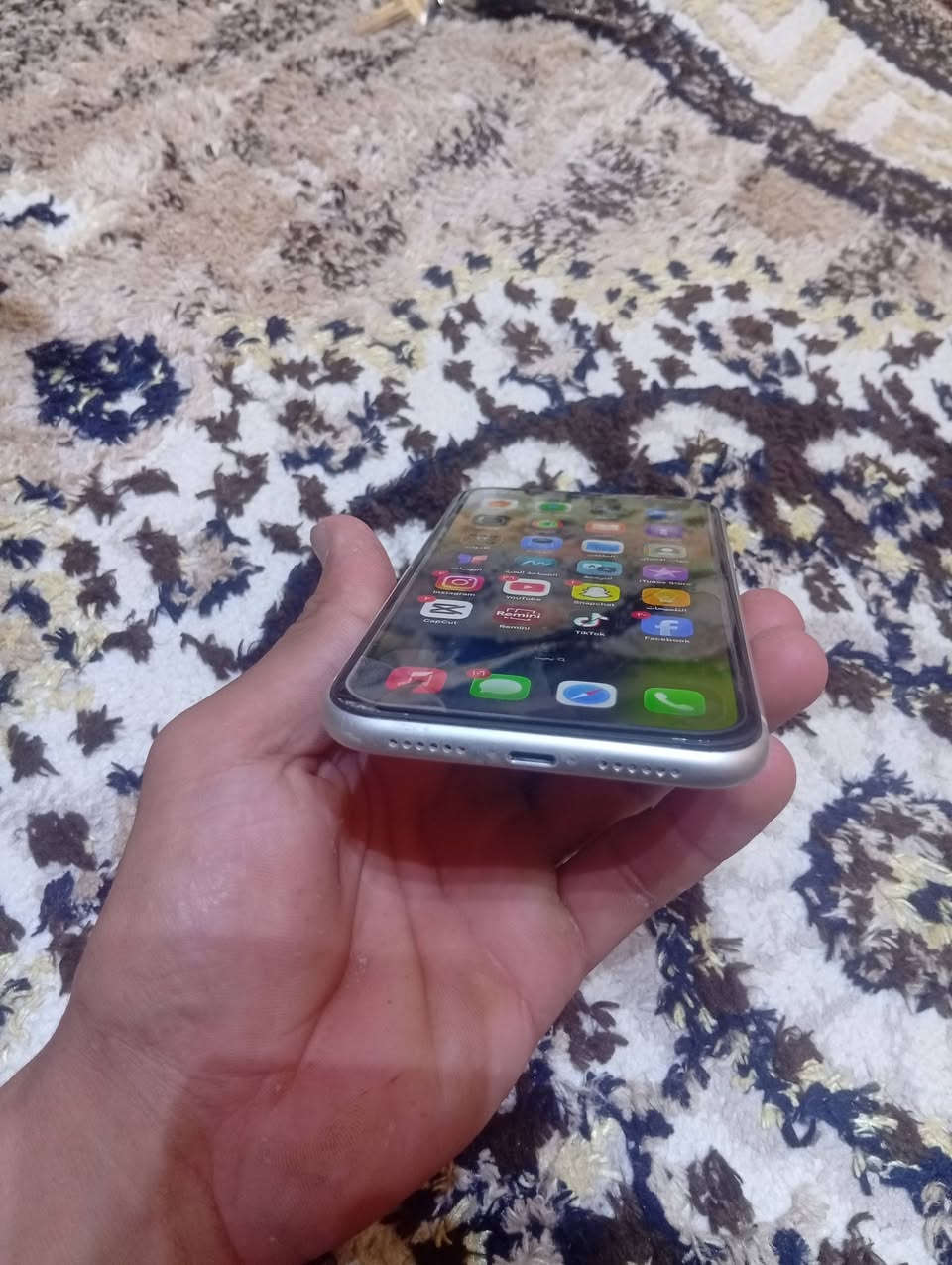 سلام عليكم ايفون 11عادي مبدل شاشه فقط بطاريه 73
ذاكره 128
فيس ايدي شغال نت 
اتصال 
كامرته تخبل 
كلشي شغال اني مخلي استخدام شخصي 
السعر 125قفل قفل 
رجا المو شراي لا يتصل 
***********
