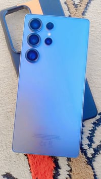 مبايل للبيع اس 25 الترا تلفون كلش نضيف 100بل 100 مع جميع ملحقاته الي ي...