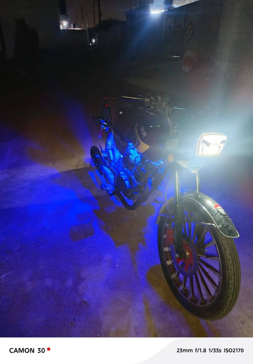 يالله دراجه ايراني موديل 25 نقصه باتري والشاشه مفطورة  محرك 200ضاغطه وزنجيل سيبي اف يعني تنسه شي اسمه رجه دراجه ماشالله عليهاا
وياه منفيس مكان رمادي سعر 850 وبي مجال  مو شراي لا تتصل رقم *********** للستفسار
