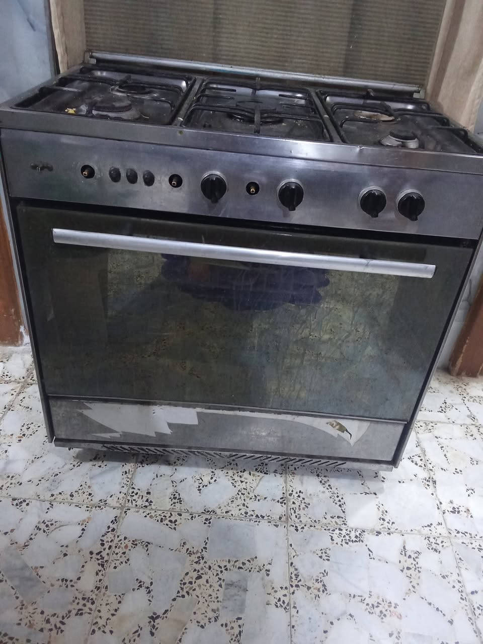 سلام عليكم عندي طباخ كله شغال حتى الفرن بس ينغسل للن تاركته سعره 75


**إذا كنت صاحب هذا الإعلان وتريد حذفه لأي سبب، رجاءا أرسل رسالة إلى الدعم الفني**
