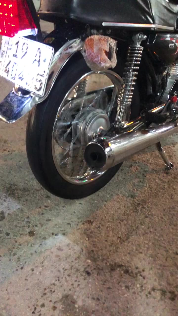 لبيع مكينه تير بو هيه ومشدوده ع دراجه تجي تفحص وشفها يلا نزلها من دراجه وطيكها بعدهي بجيس ***********
