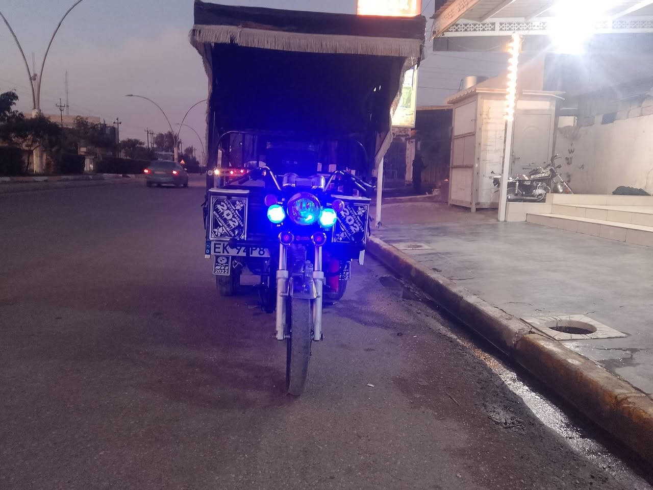 السلام عليكم ستوته للبيع اي  عيب ما بيه كهربائيات شغاله  ركبه شرط محرك شرط موديل2023 السعر مليون و 600 وبي مجال بسيط عنواني كركوك  اخوان عالخاص ما اجاوب .وهذا رقمي***********
