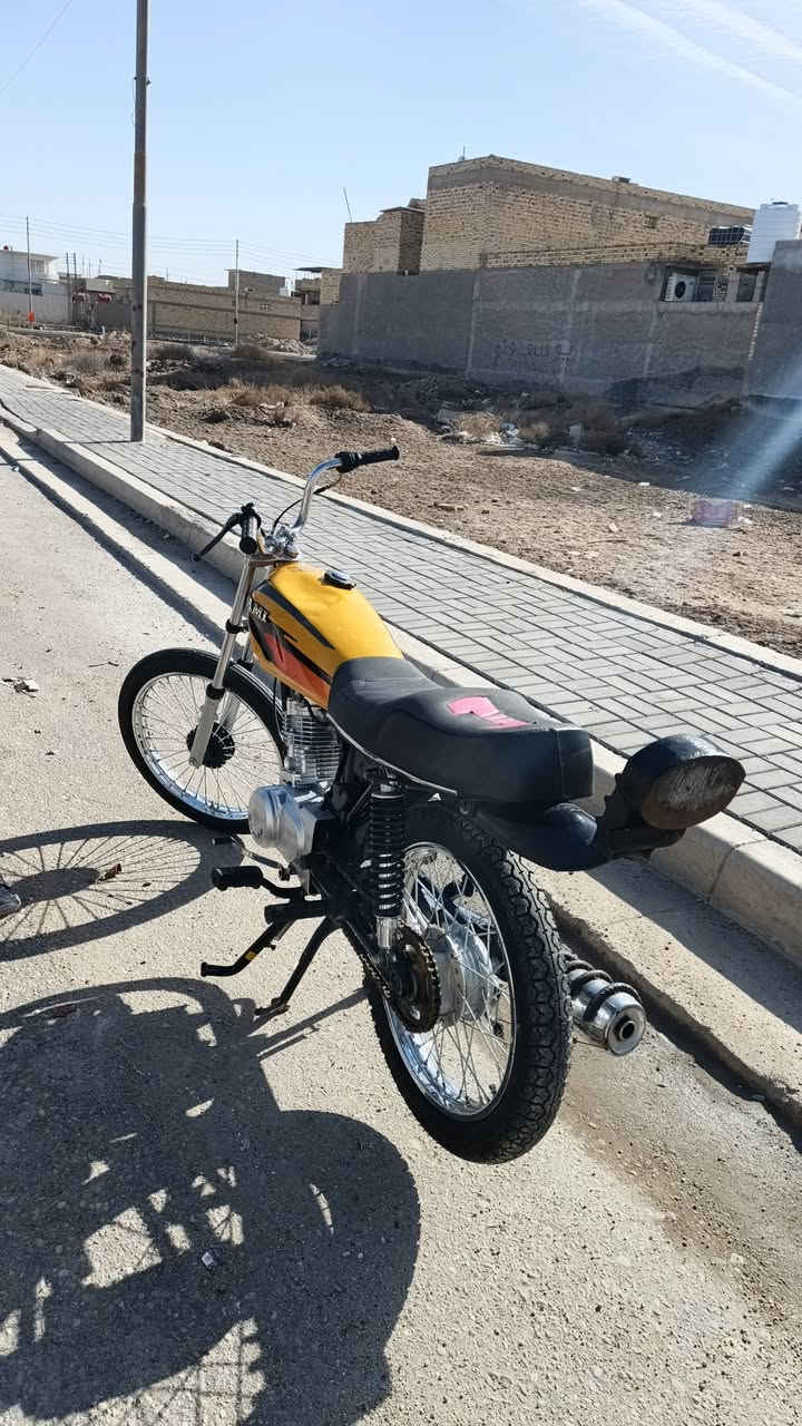 سلام عليكم دراجة أوراق كمله دراجة مامفتوحه  لسعر 950وبيه مجال مكاني بصره كرنه بني  منصور  *********** متواجد فيس  وتساب
