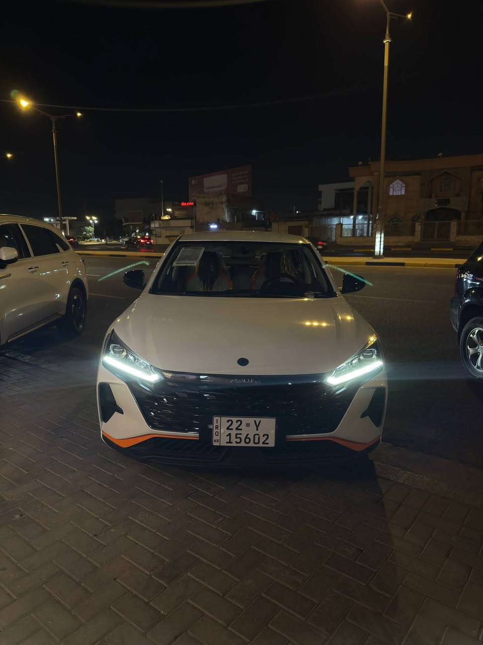 السلام عليكم للبيع دون فنك شاين موديل 2025 رقم اربيل
سيارة جديدة بعدها مثل مموضح بالصور وبضمان
مواصفاتها 
1_ بصمة تشغيل + دخول بصمه
2_ صندوق كهربائي بالاضافة مساحه تخزين كبيرة 
3 _ شاشة لمس كبيرة 
4_ تحكمات ستيرن
5_كامرة خلفية
6 مكينة 1500 اقتصادية بصرف الوقود جداً 
7_ مقاعد رياضية 
8_ سيارة ماشية 4000  كيلو متر بعدها زيرو
9_ كيرها رياضي 6 سرعات
10_ هاند بريك
سعرها 125$ ورقه قابل للتفاوض للجاد بشراء 
رقمي: ***********
عنواني البصرة _المعقل
