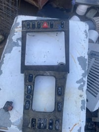 مرسيدس W210 • ام عيون • قطع غيار